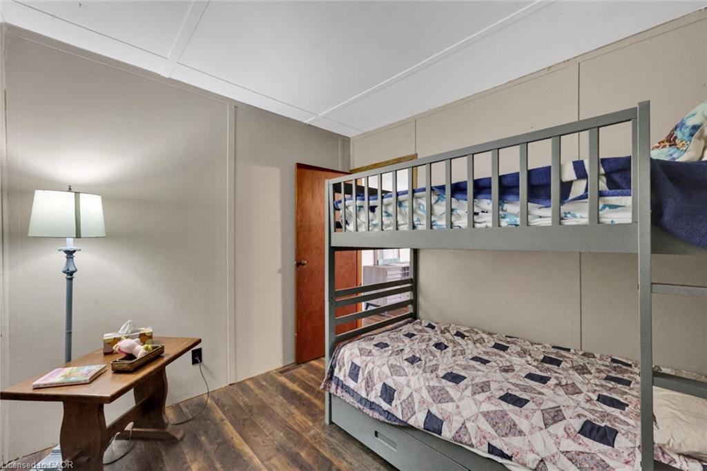 11 Snooks Drive, Turkey Point, ON - Indoor Photo Showing Bedroom