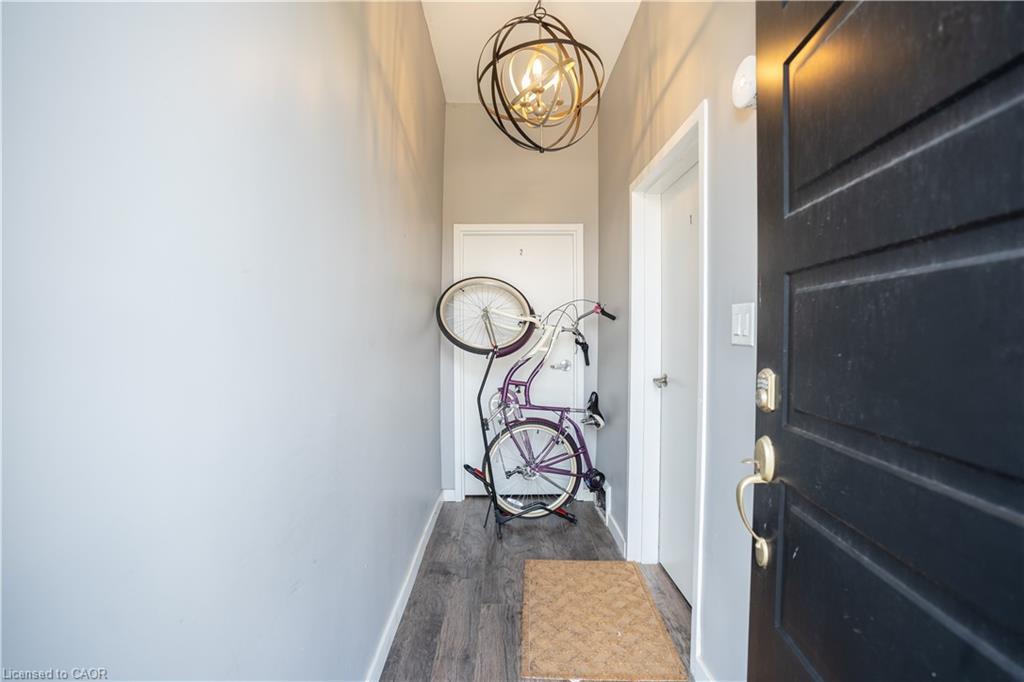 165 Emerald Street N, Hamilton, ON - Indoor Photo Showing Other Room