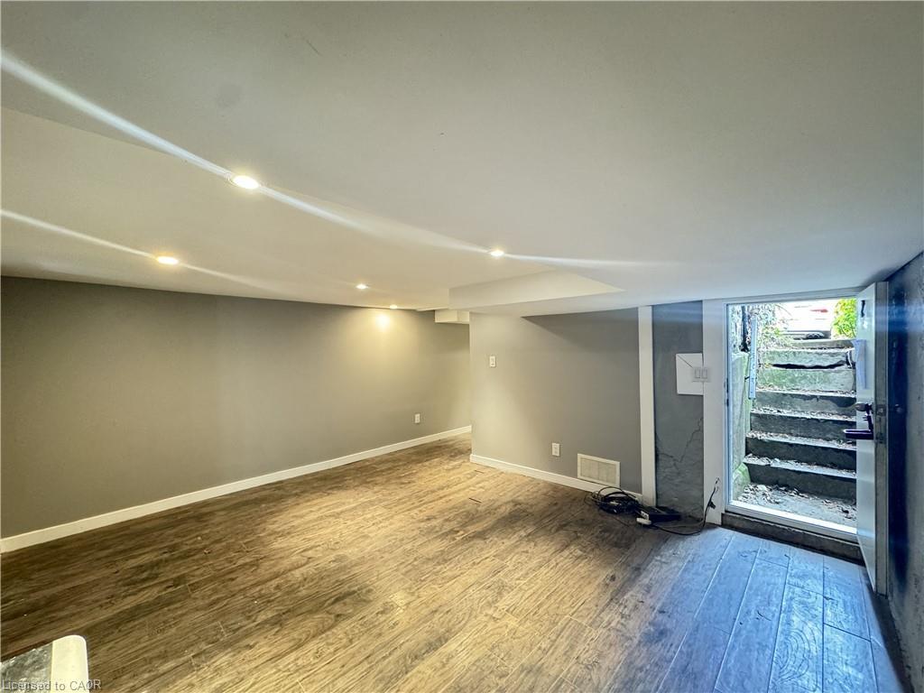 165 Emerald Street N, Hamilton, ON - Indoor Photo Showing Other Room
