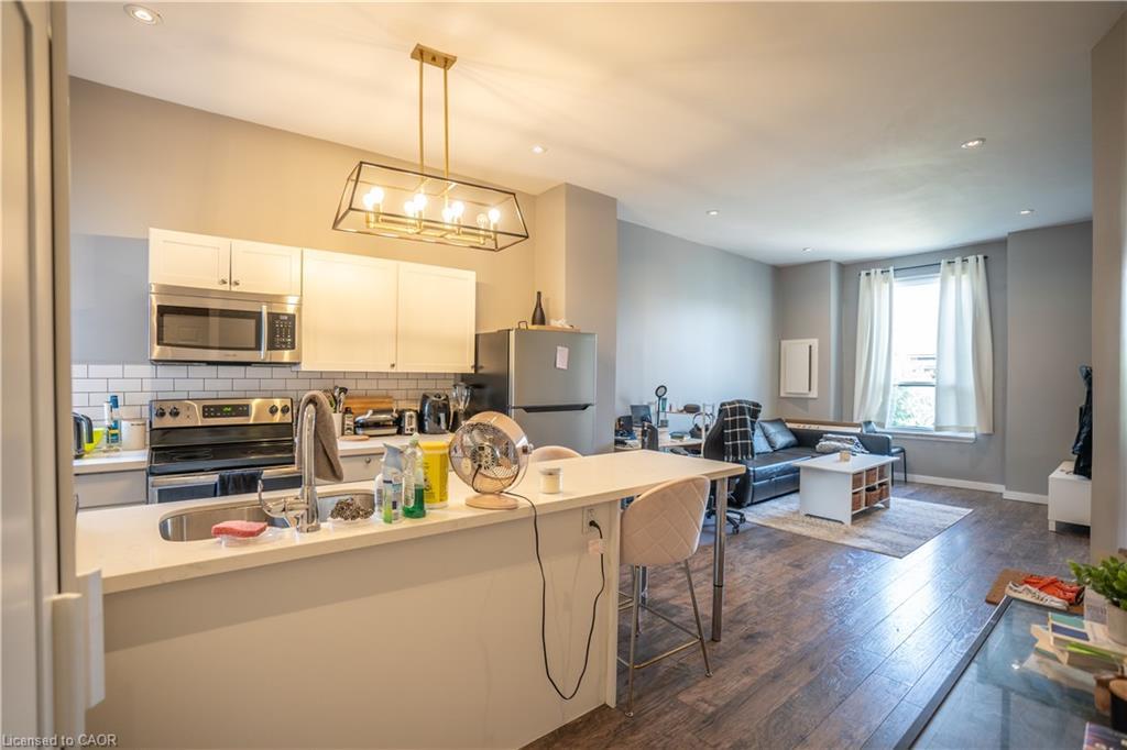 165 Emerald Street N, Hamilton, ON - Indoor Photo Showing Kitchen