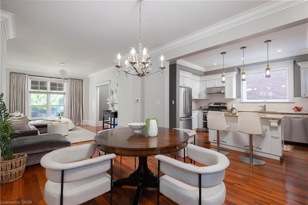 40 Stanley Avenue, Hamilton, ON - Indoor Photo Showing Other Room