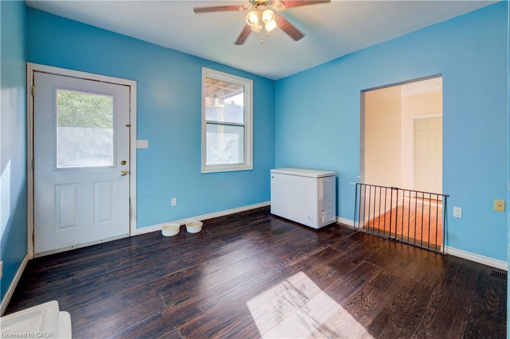 7 Robinson Street S, Grimsby, ON - Indoor Photo Showing Other Room