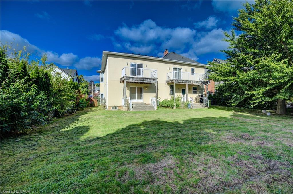 7 Robinson Street S, Grimsby, ON - Outdoor