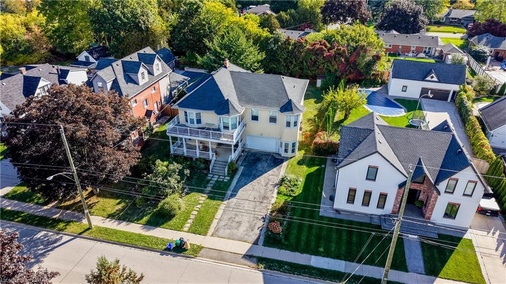 7 Robinson Street S, Grimsby, ON - Outdoor With Facade