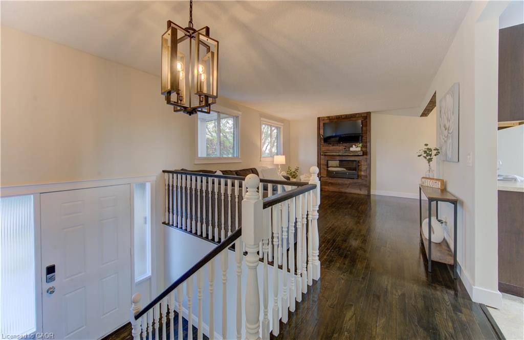 194 Limpert Avenue, Cambridge, ON - Indoor Photo Showing Other Room