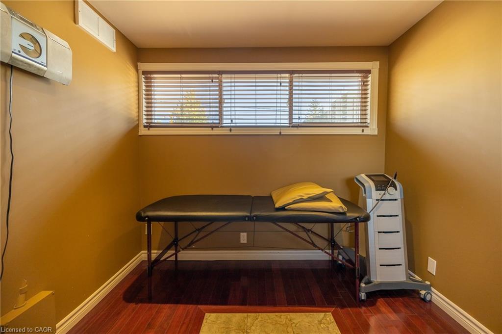 11 Belmont Avenue W, Kitchener, ON - Indoor