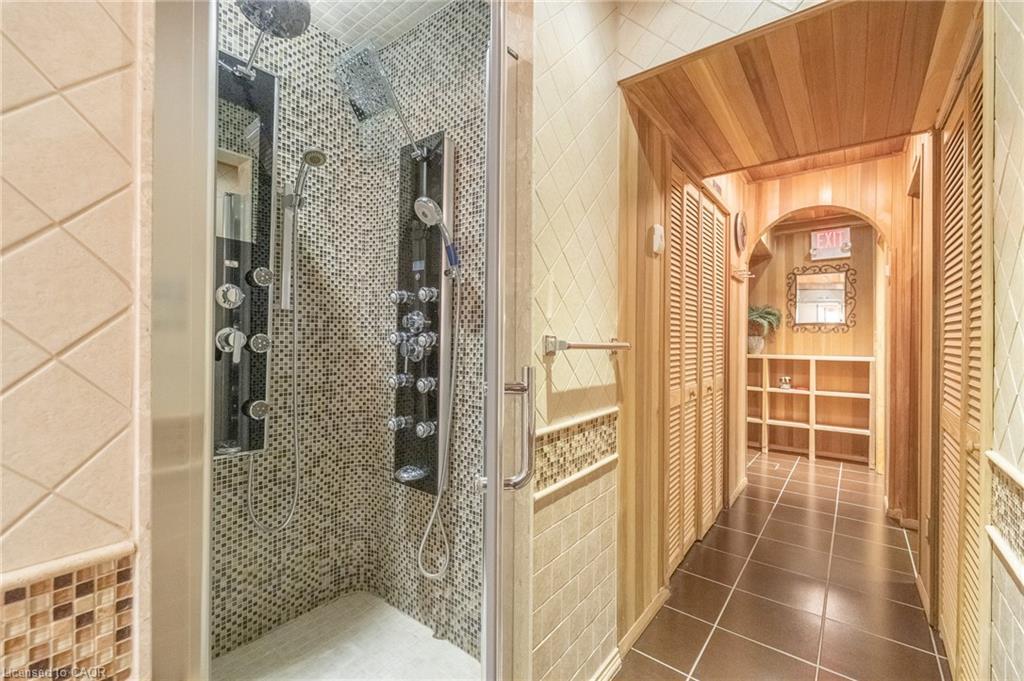 11 Belmont Avenue W, Kitchener, ON - Indoor