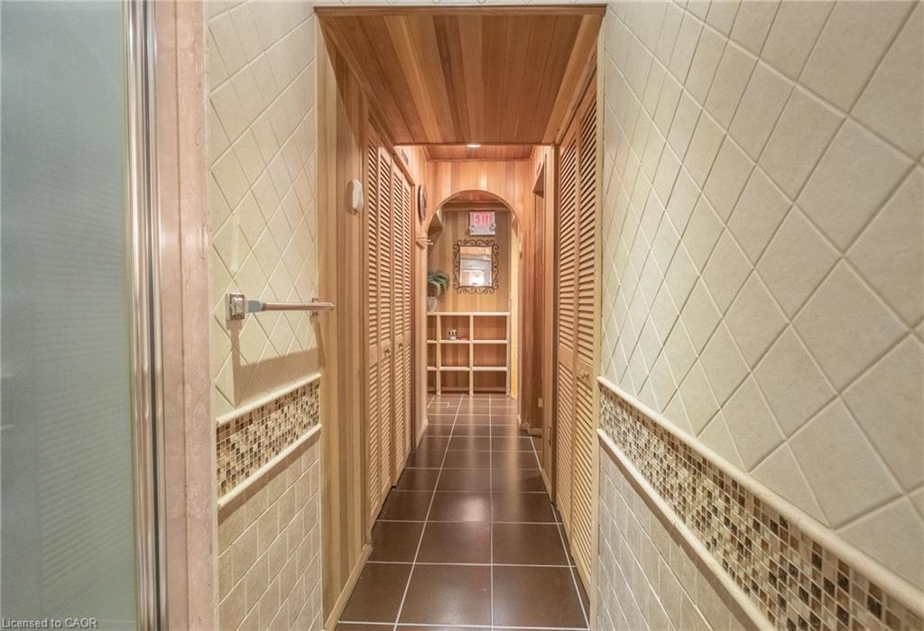 11 Belmont Avenue W, Kitchener, ON - Indoor