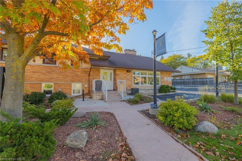 11 Belmont Avenue W, Kitchener, ON - Outdoor