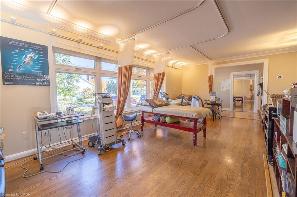 11 Belmont Avenue W, Kitchener, ON - Indoor