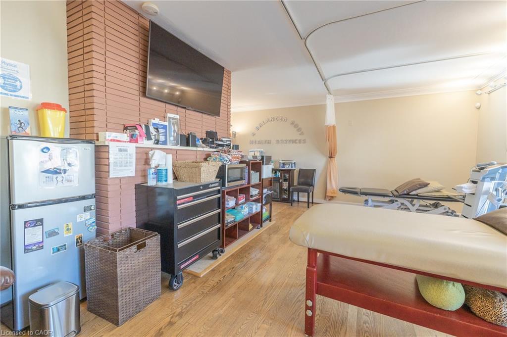 11 Belmont Avenue W, Kitchener, ON - Indoor