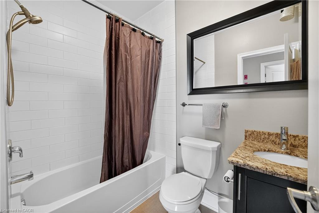 404-80 King William Street, Hamilton, ON - Indoor Photo Showing Bathroom