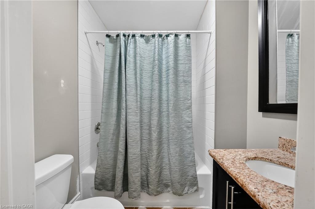 404-80 King William Street, Hamilton, ON - Indoor Photo Showing Bathroom