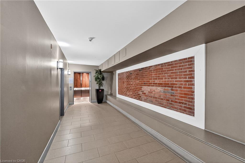404-80 King William Street, Hamilton, ON - Indoor Photo Showing Other Room