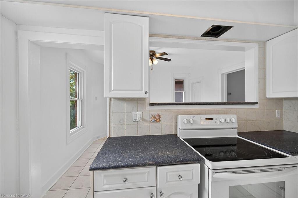 509 Colborne Street, Brantford, ON - Indoor Photo Showing Kitchen