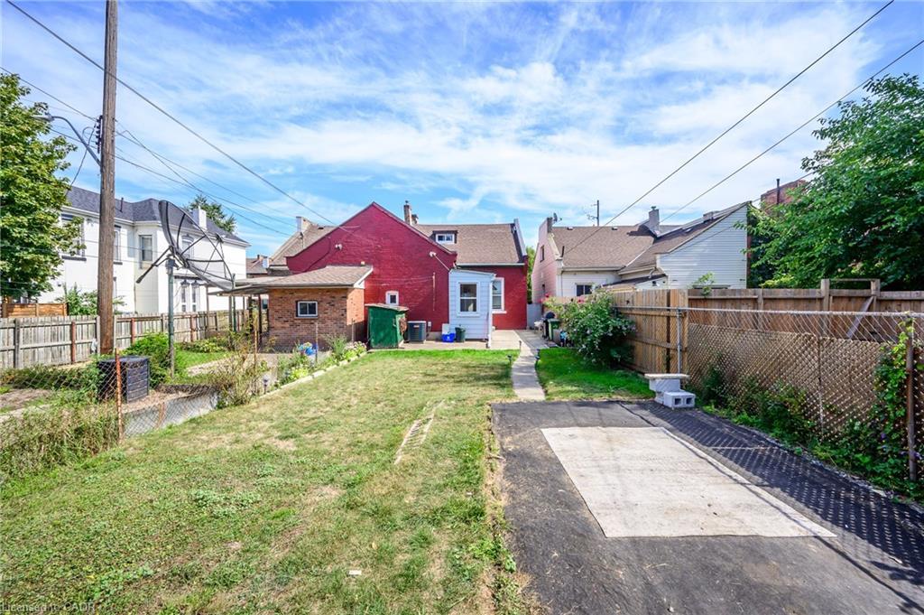 127 East Avenue N, Hamilton, ON - Outdoor