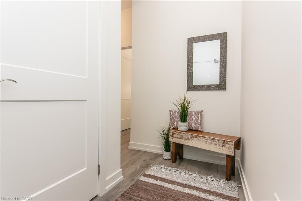 102-251 Northfield Drive E, Waterloo, ON - Indoor Photo Showing Other Room