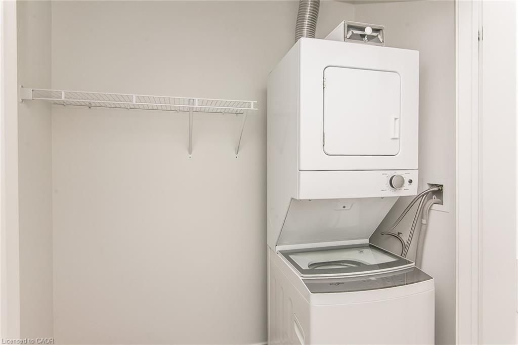 102-251 Northfield Drive E, Waterloo, ON - Indoor Photo Showing Laundry Room