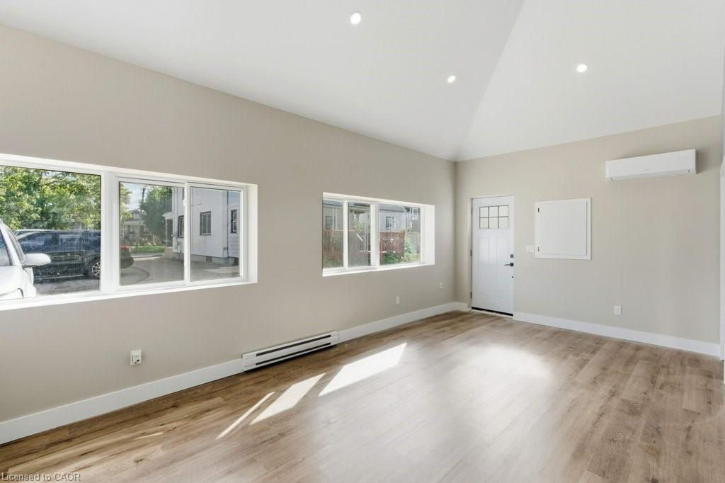 111 Mcalpine Avenue S, Welland, ON