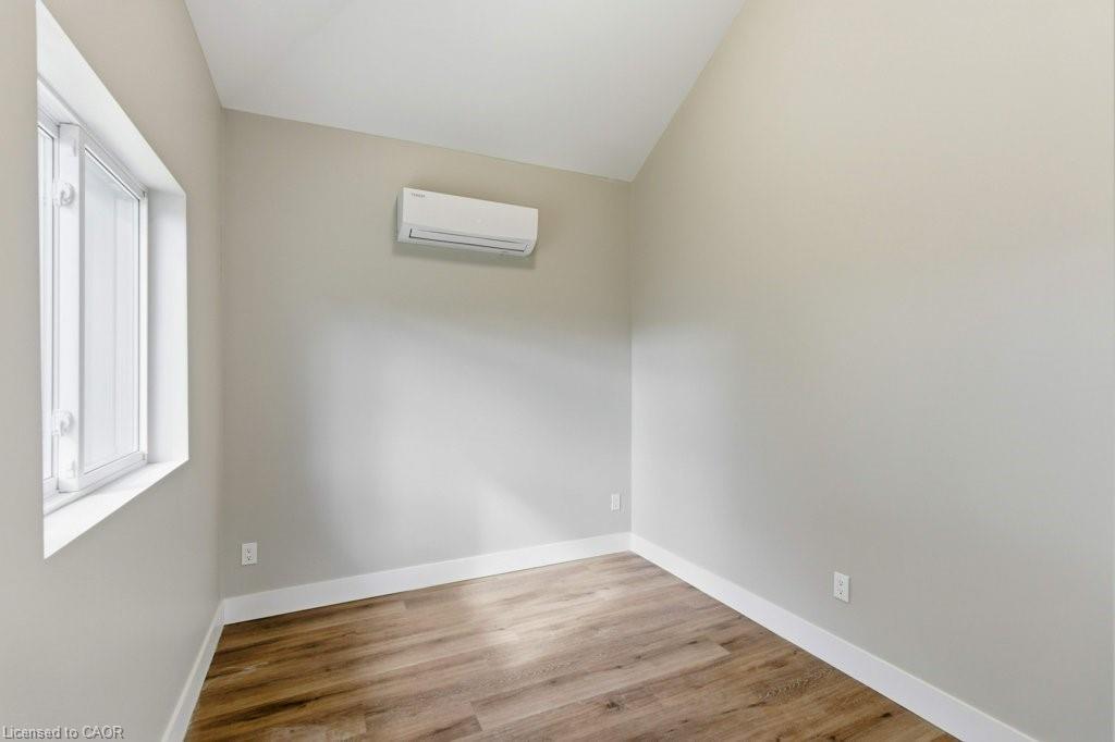 111 Mcalpine Avenue S, Welland, ON