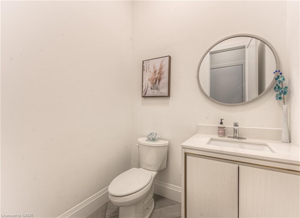81 Fifth Avenue, Kitchener, ON - Indoor Photo Showing Bathroom