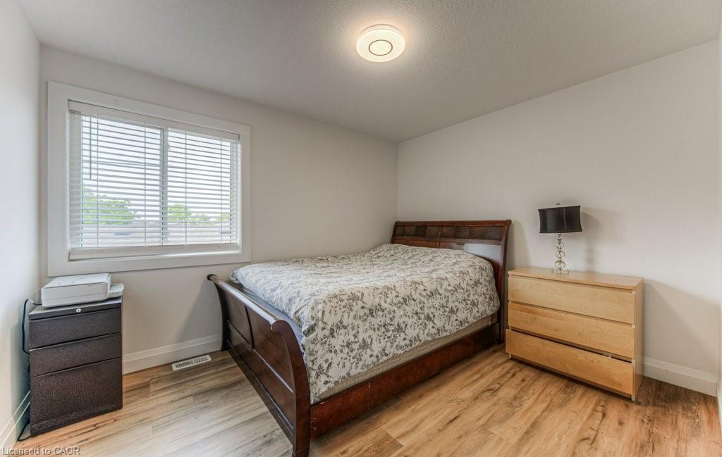 81 Fifth Avenue, Kitchener, ON - Indoor Photo Showing Bedroom