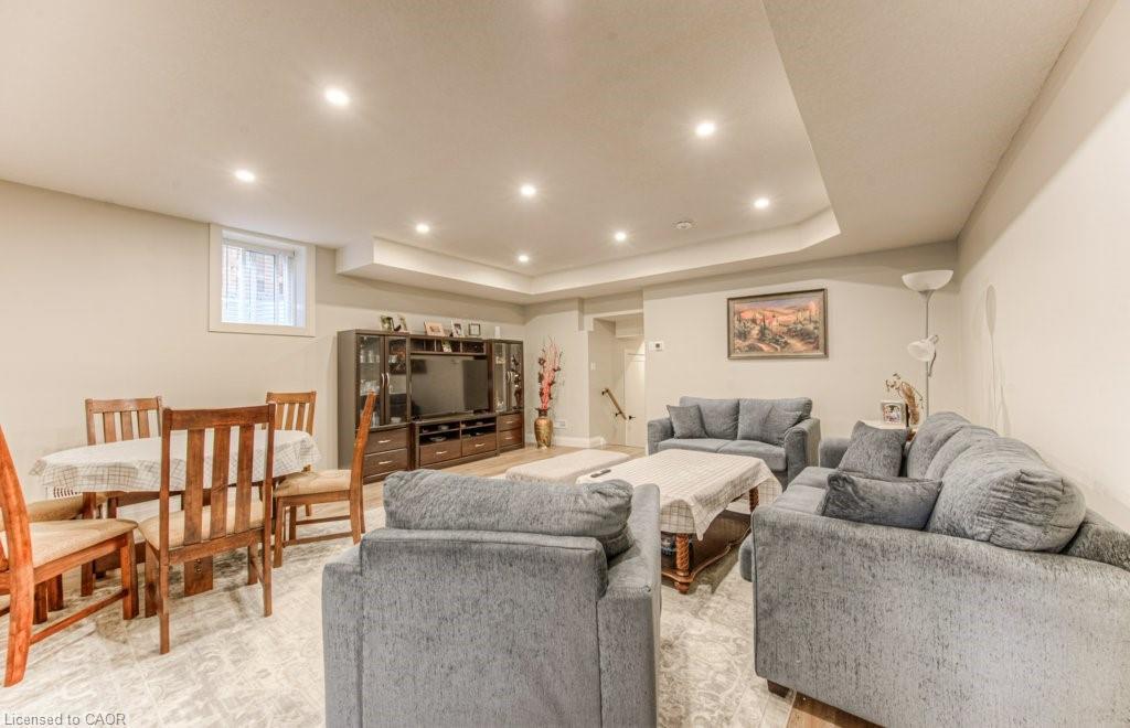 81 Fifth Avenue, Kitchener, ON - Indoor