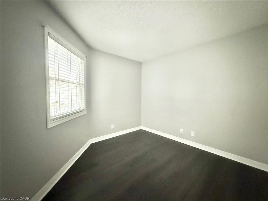 214-1220 Thorpe Road, Burlington, ON - Indoor Photo Showing Other Room