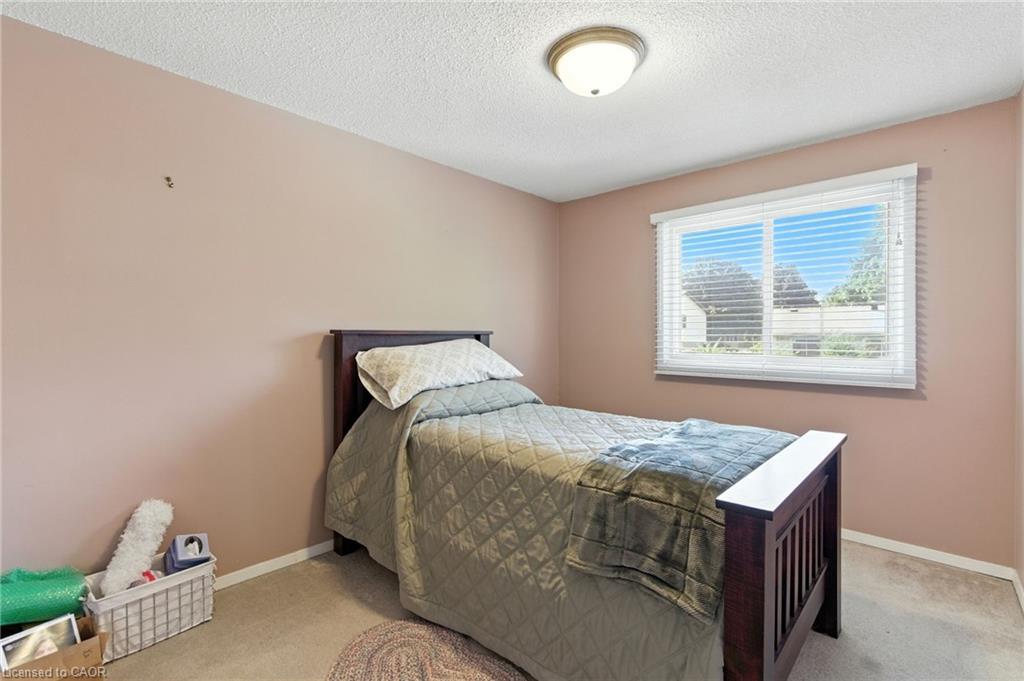 73-145 Rice Avenue, Hamilton, ON - Indoor Photo Showing Bedroom