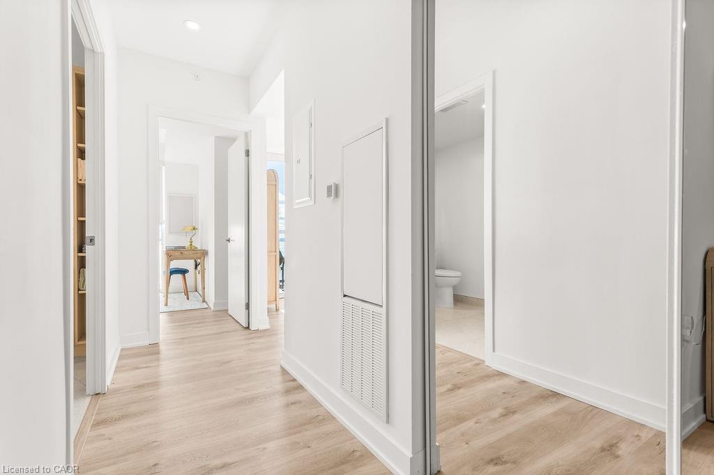 1207-370 Martha Street, Burlington, ON - Indoor Photo Showing Other Room