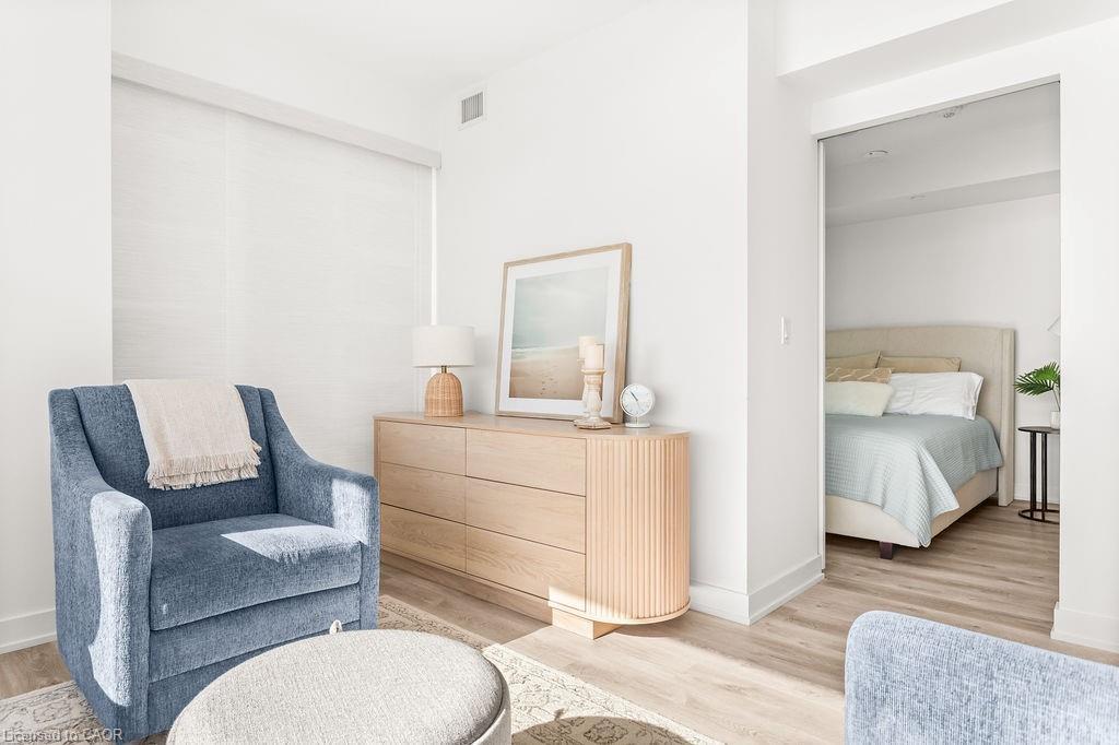 1207-370 Martha Street, Burlington, ON - Indoor