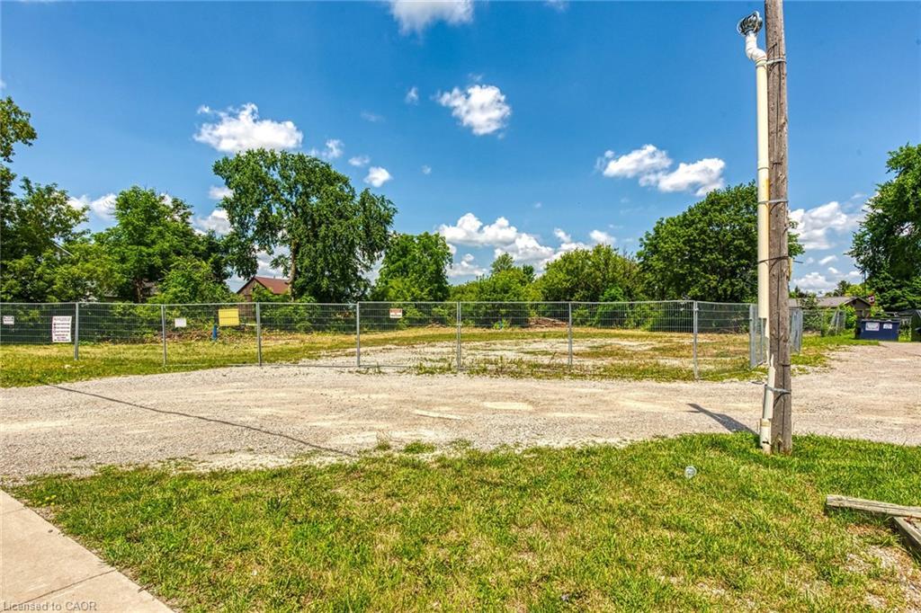 4 Talbot Street W, Jarvis, ON