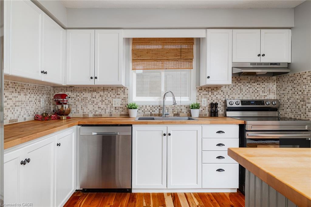 508 Brookmill Crescent, Waterloo, ON - Indoor Photo Showing Kitchen