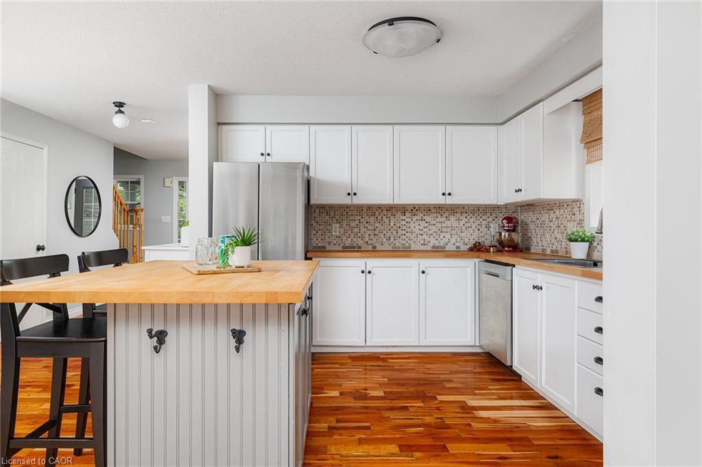 508 Brookmill Crescent, Waterloo, ON - Indoor Photo Showing Kitchen