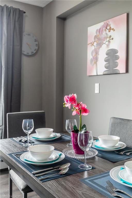 41-2322 King Street E, Hamilton, ON - Indoor Photo Showing Dining Room