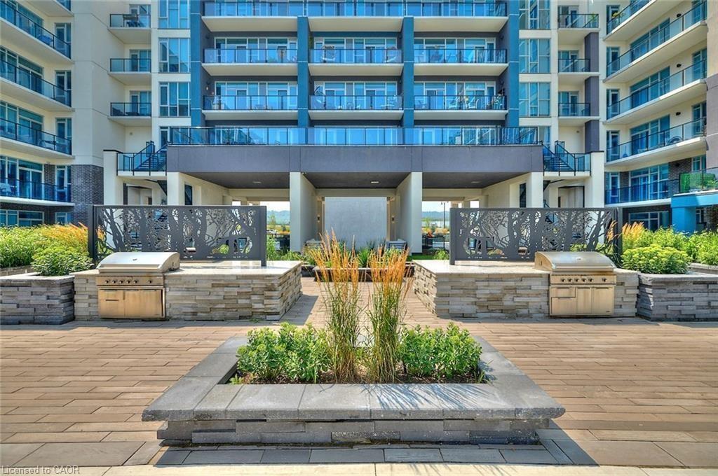 439-16 Concord Place, Grimsby, ON - Outdoor With Balcony With Facade