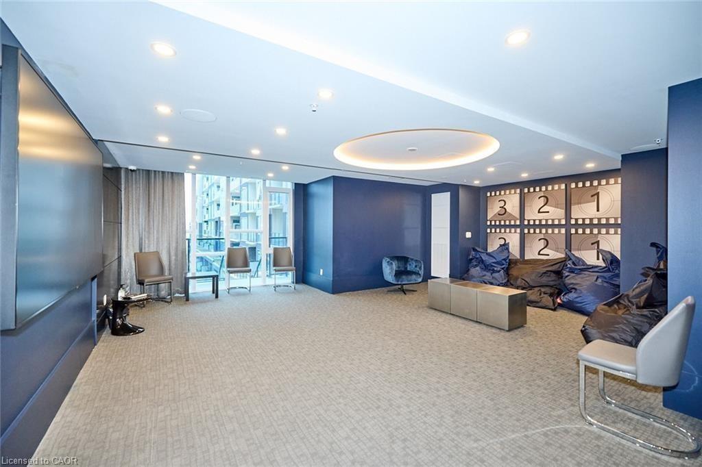 439-16 Concord Place, Grimsby, ON - Indoor Photo Showing Other Room