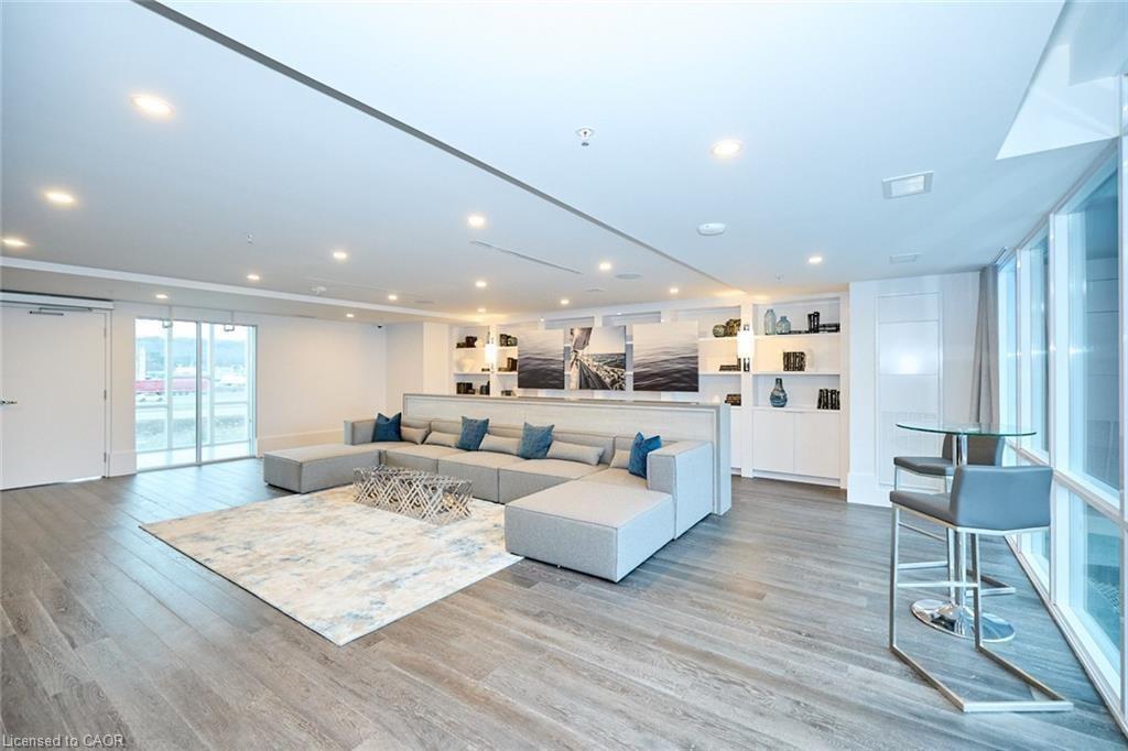 439-16 Concord Place, Grimsby, ON - Indoor