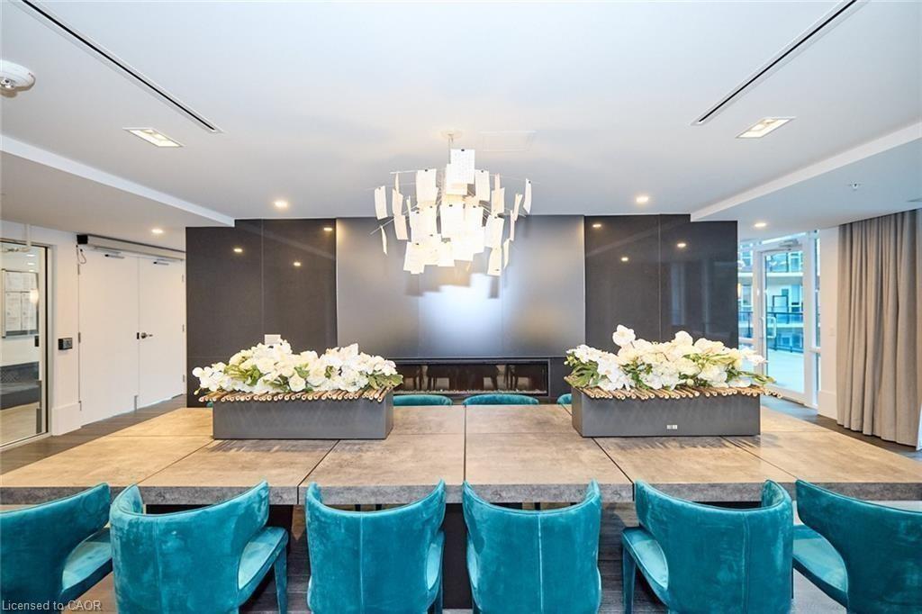 439-16 Concord Place, Grimsby, ON - Indoor Photo Showing Other Room