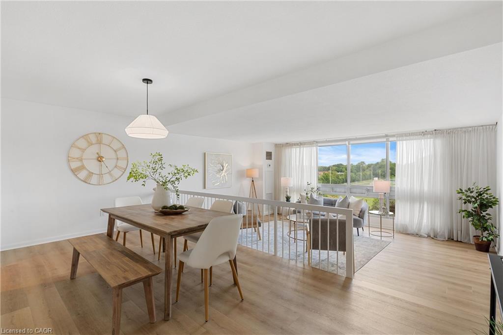 604-2185 Marine Drive, Oakville, ON - Indoor Photo Showing Dining Room