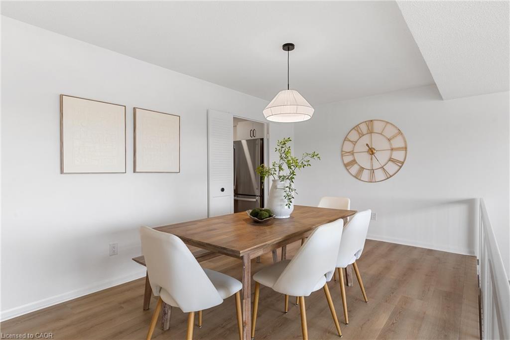 604-2185 Marine Drive, Oakville, ON - Indoor Photo Showing Dining Room