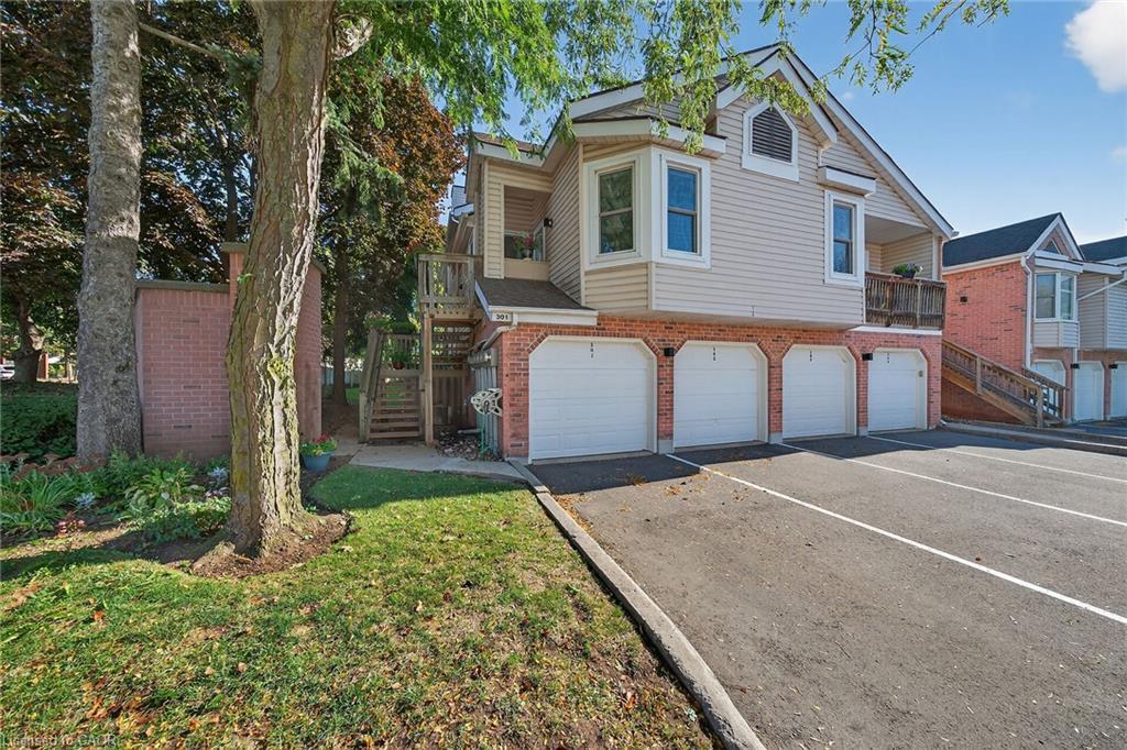 301-1210 Thorpe Road, Burlington, ON - Outdoor