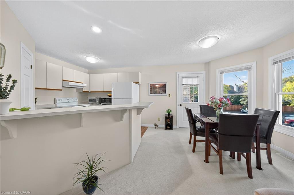 301-1210 Thorpe Road, Burlington, ON - Indoor