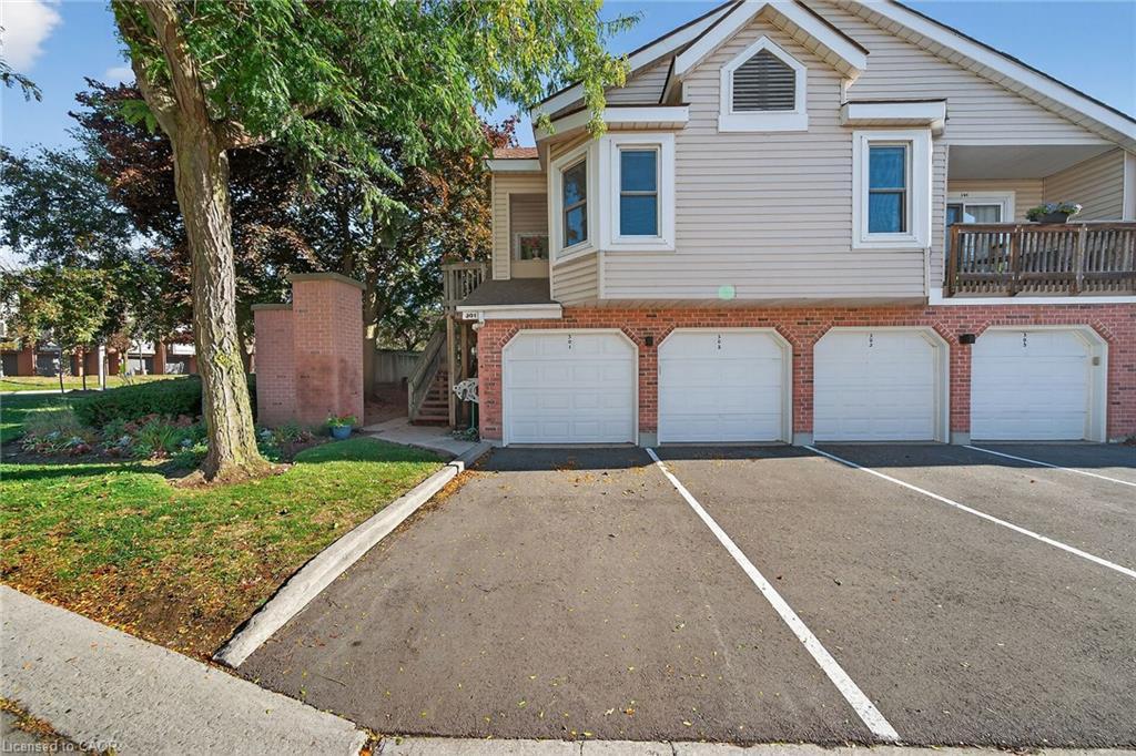 301-1210 Thorpe Road, Burlington, ON - Outdoor With Balcony