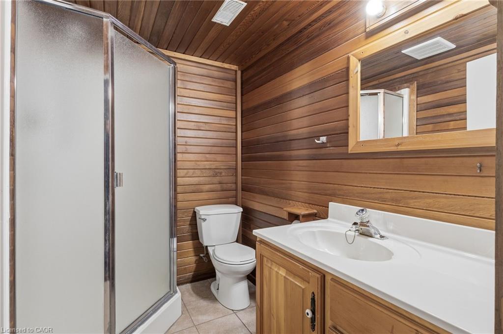 26 October Place, Brantford, ON - Indoor Photo Showing Bathroom