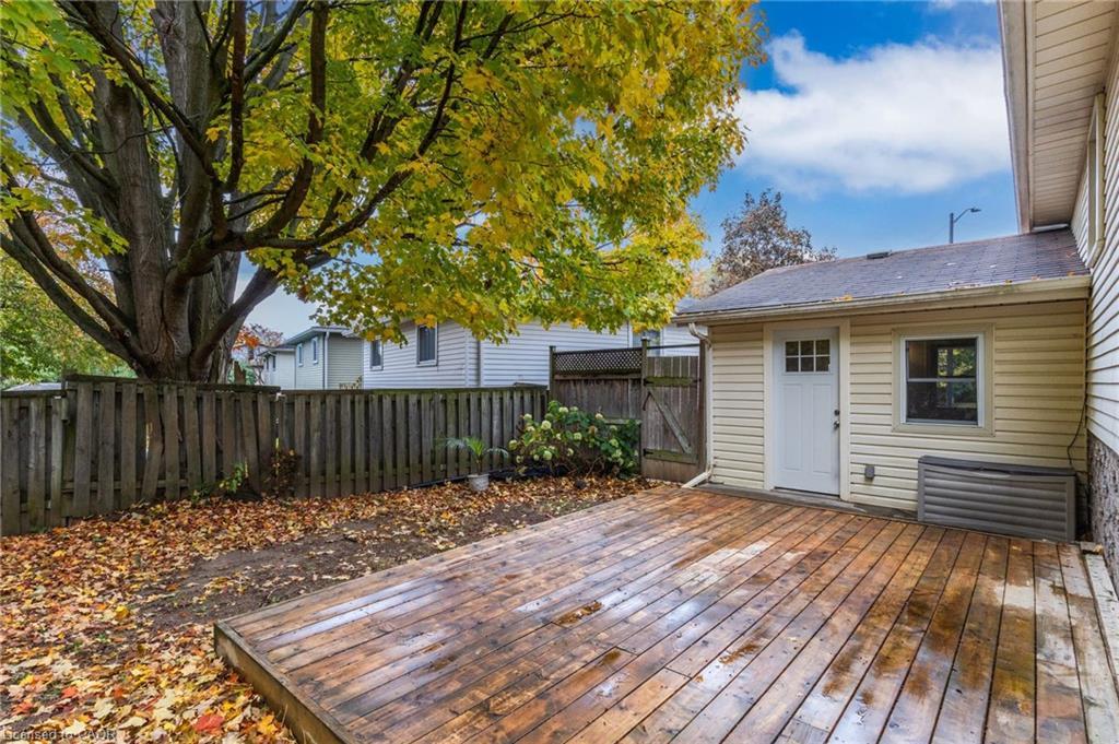 26 October Place, Brantford, ON - Outdoor With Deck Patio Veranda With Exterior