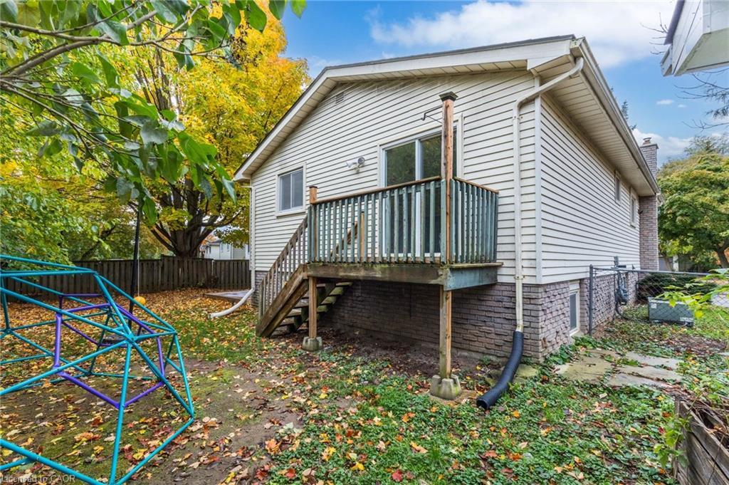 26 October Place, Brantford, ON - Outdoor