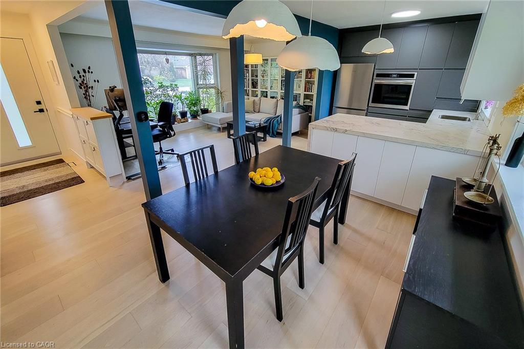 5322 Windermere Drive, Burlington, ON - Indoor Photo Showing Dining Room