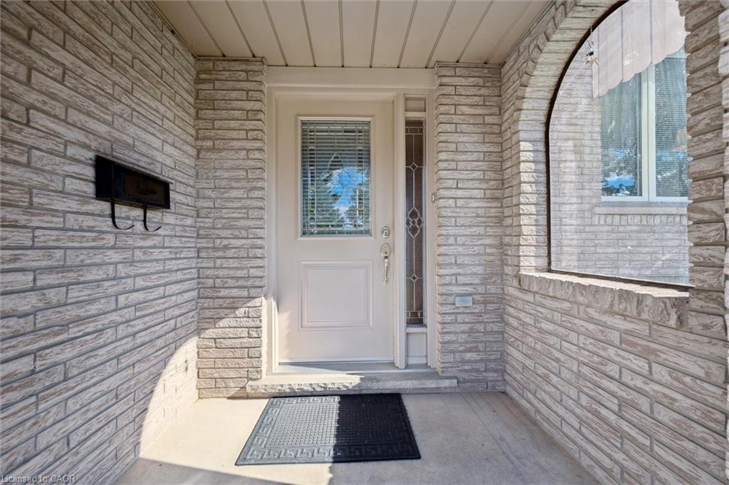 162 The Country Way, Kitchener, ON - Outdoor With Exterior