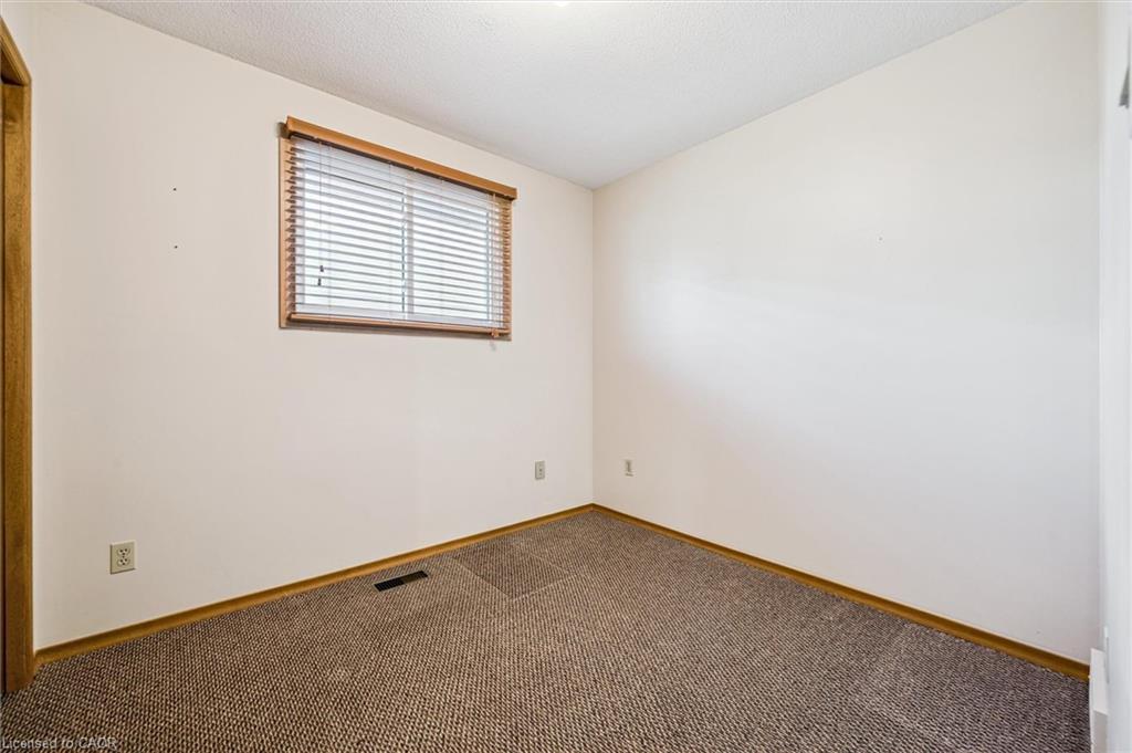 162 The Country Way, Kitchener, ON - Indoor Photo Showing Other Room